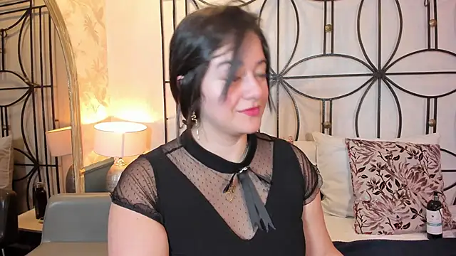 Snapshot of nahomi_sweett chatting on September 2025 11:03:01 AM nahomi sweett online show from September 2025 11:03:01 AM