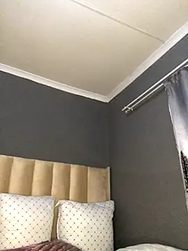 Nicole Liam  online show from October 2025 11:04:02 PM