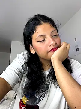 Snapshot of tati__22 chatting on September 2025 05:36:02 PM tati 22 online show from September 2025 05:36:02 PM