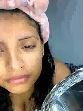 Snapshot of tati__22 chatting on September 2025 04:08:02 PM tati 22 online show from September 2025 04:08:02 PM