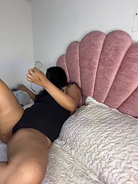 Snapshot of tati__22 chatting on October 2025 05:00:01 PM tati 22 online show from October 2025 05:00:01 PM