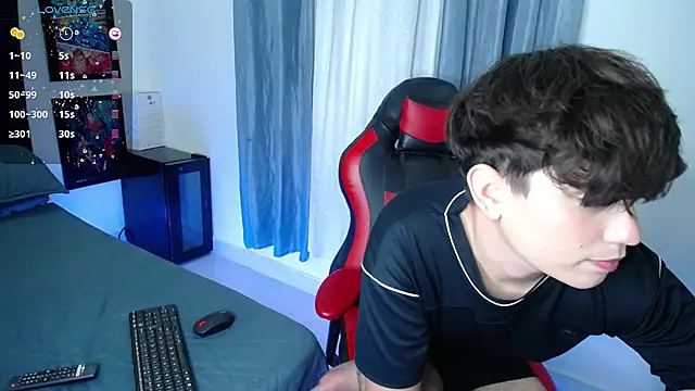 andyboy- online show from December 2024 11:08:02 PM