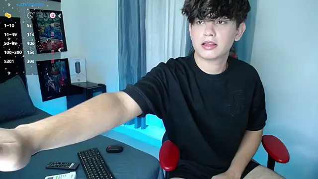 andyboy- online show from December 2024 11:24:02 PM