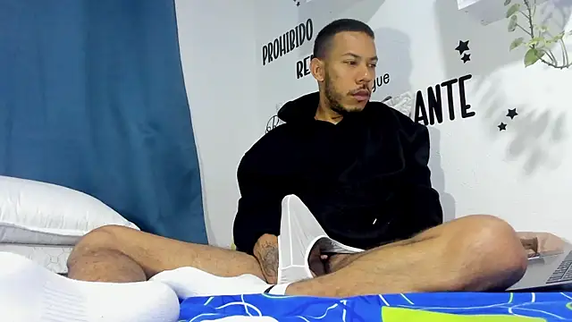 Snapshot of Aronxxs chatting on October 2025 11:10:02 AM Aronxxs online show from October 2025 11:10:02 AM