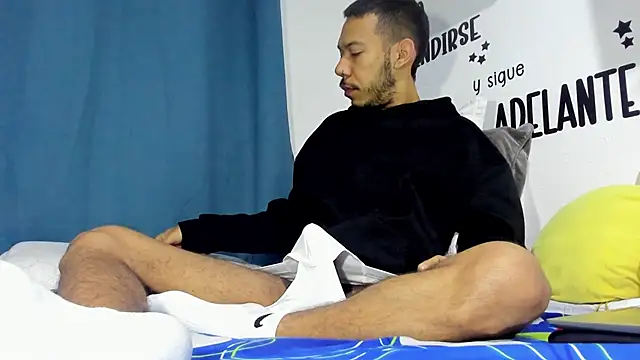 Snapshot of Aronxxs chatting on October 2025 10:45:01 AM Aronxxs online show from October 2025 10:45:01 AM