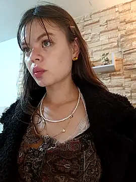 Violeta 12- online show from November 2025 07:01:02 PM