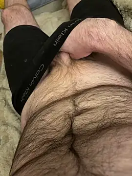 Snapshot of Straightlad95 chatting on November 2025 01:48:02 AM Straightlad95 online show from November 2025 01:48:02 AM