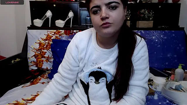 Snapshot of Anasunshine12 chatting on January 2025 10:01:01 PM Anasunshine12 online show from January 2025 10:01:01 PM