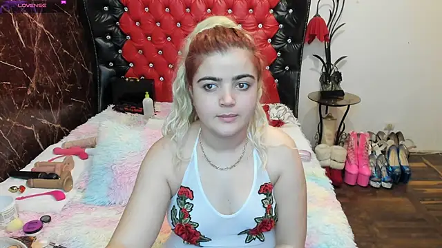 Snapshot of Anasunshine12 chatting on January 2025 02:23:01 PM Anasunshine12 online show from January 2025 02:23:01 PM
