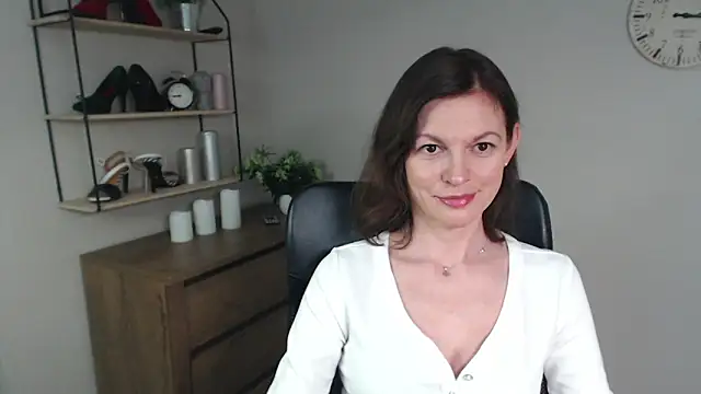 VivianWILD online show from February 2025 01:15:02 PM