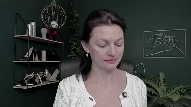 VivianWILD online show from December 2025 06:52:01 AM