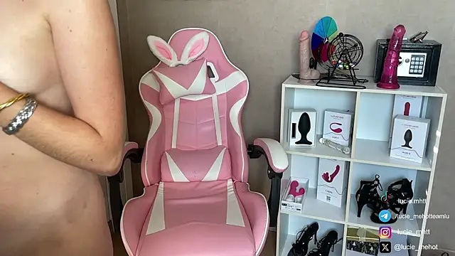 lucie mehott online show from September 2025 08:08:01 AM