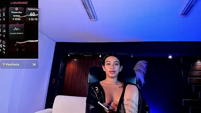 saracorraless online show from March 2025 12:53:01 AM