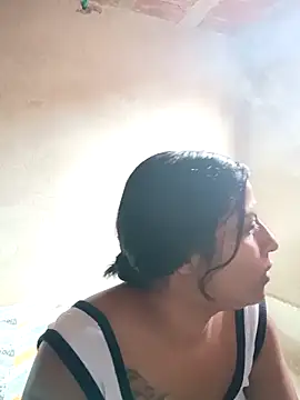 Snapshot of Giselabrunette25 chatting on November 2025 03:49:01 PM Giselabrunette25 online show from November 2025 03:49:01 PM