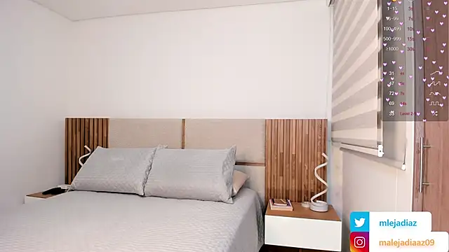 Snapshot of MalejaDiaz_ chatting on November 2025 08:22:01 PM MalejaDiaz online show from November 2025 08:22:01 PM