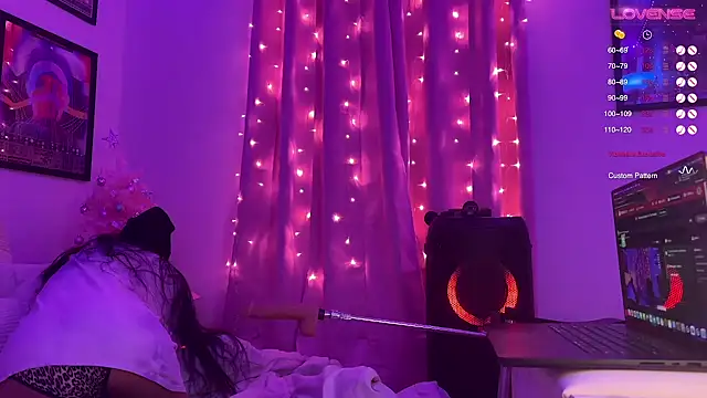 yummyrina online show from December 2024 06:22:02 AM