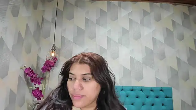 LindaBreeS online show from September 2025 04:00:01 AM