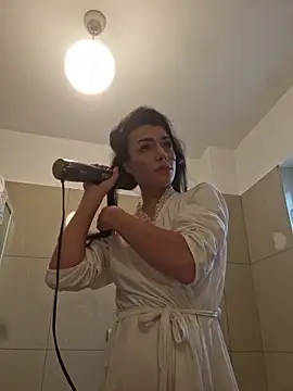 Snapshot of JolieLizz chatting on October 2025 02:16:01 PM JolieLizz online show from October 2025 02:16:01 PM