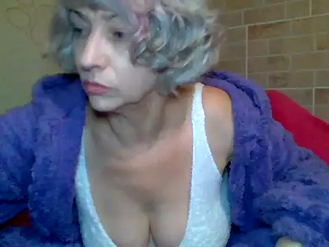 Snapshot of Lorie_Carrie chatting on December 2024 06:33:01 PM Lorie Carrie online show from December 2024 06:33:01 PM