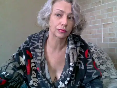 Snapshot of Lorie_Carrie chatting on October 2025 08:04:02 AM Lorie Carrie online show from October 2025 08:04:02 AM
