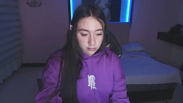 Andrea Ramos online show from March 2025 07:36:01 AM