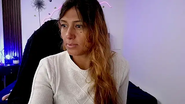 elena detroya online show from November 2025 12:38:01 PM