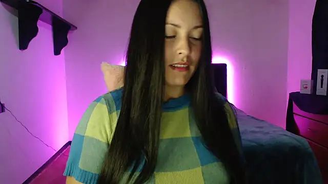 Allisonnlopez online show from January 2025 09:46:02 PM