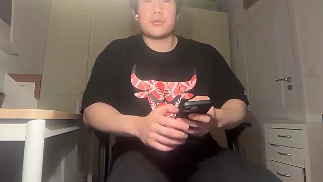 jungcock3210 online show from February 2026 04:33:01 PM