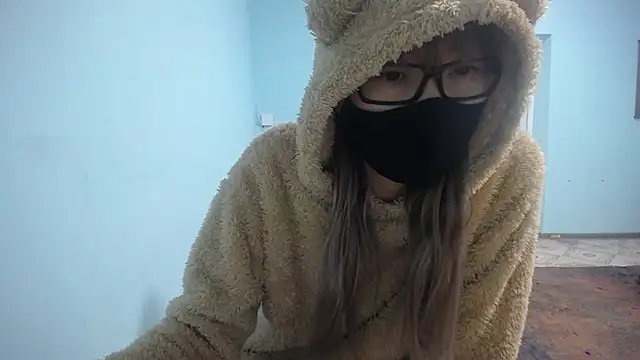 Snapshot of elllaaxx chatting on December 2024 01:07:02 PM elllaaxx online show from December 2024 01:07:02 PM