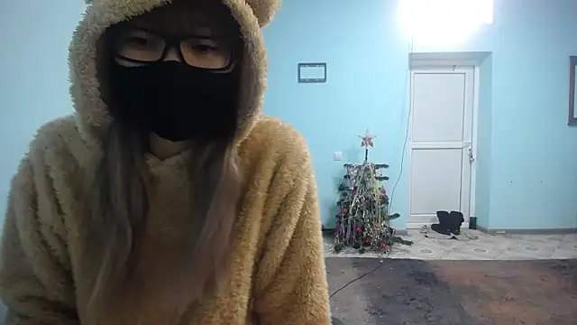 Snapshot of elllaaxx chatting on December 2024 03:35:01 AM elllaaxx online show from December 2024 03:35:01 AM