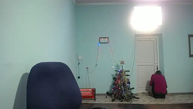 Snapshot of elllaaxx chatting on December 2024 04:32:01 AM elllaaxx online show from December 2024 04:32:01 AM