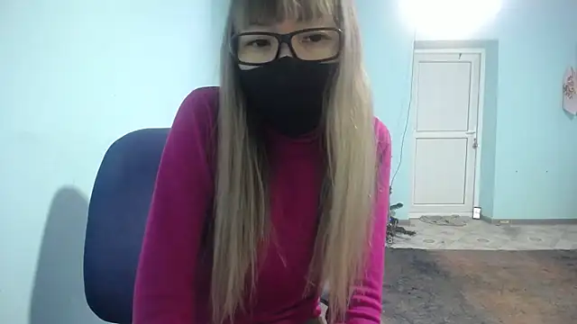 Snapshot of elllaaxx chatting on February 2025 04:05:01 AM elllaaxx online show from February 2025 04:05:01 AM