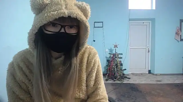 Snapshot of elllaaxx chatting on February 2025 03:50:02 AM elllaaxx online show from February 2025 03:50:02 AM