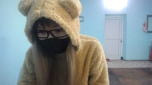 Snapshot of elllaaxx chatting on March 2025 03:55:02 AM elllaaxx online show from March 2025 03:55:02 AM