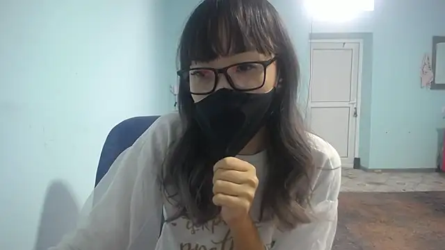 Snapshot of elllaaxx chatting on September 2025 03:28:01 AM elllaaxx online show from September 2025 03:28:01 AM