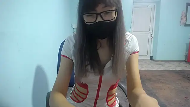 Snapshot of elllaaxx chatting on September 2025 03:56:01 AM elllaaxx online show from September 2025 03:56:01 AM