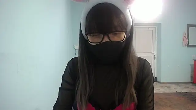 Snapshot of elllaaxx chatting on October 2025 04:37:01 AM elllaaxx online show from October 2025 04:37:01 AM