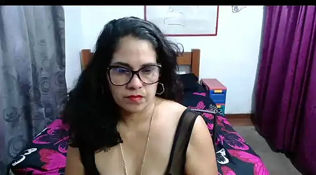 Mistresskloe01 online show from December 2024 12:44:02 PM