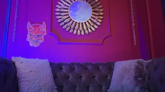 Julieta Russell online show from February 2026 12:09:02 PM