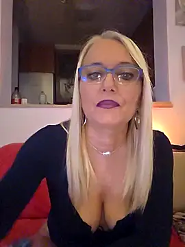 kikkastar online show from November 2025 08:44:01 PM