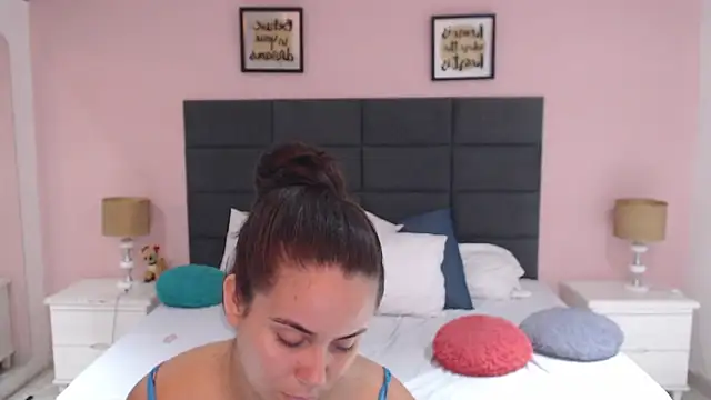 Snapshot of MadisonJenner chatting on January 2025 01:29:01 PM MadisonJenner online show from January 2025 01:29:01 PM