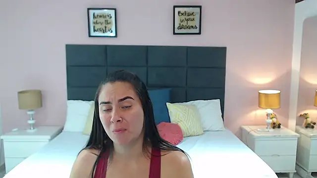 Snapshot of MadisonJenner chatting on March 2025 02:45:01 PM MadisonJenner online show from March 2025 02:45:01 PM