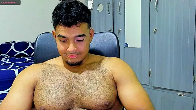 Big furry bear13 online show from February 2025 06:14:02 AM