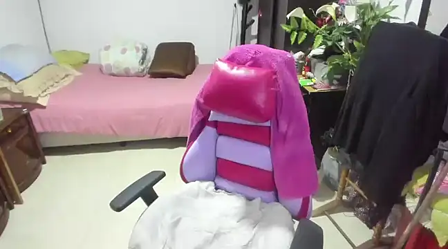 Snapshot of Mrs_mommy_ chatting on January 2025 07:53:02 PM Mrs mommy online show from January 2025 07:53:02 PM