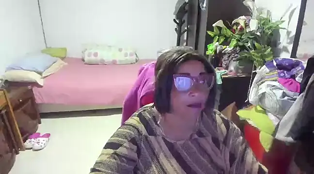 Snapshot of Mrs_mommy_ chatting on January 2025 04:50:02 PM Mrs mommy online show from January 2025 04:50:02 PM