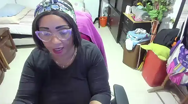 Snapshot of Mrs_mommy_ chatting on January 2025 08:14:02 PM Mrs mommy online show from January 2025 08:14:02 PM