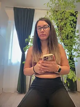 Snapshot of HotXMom chatting on June 2026 05:09:02 AM HotXMom online show from June 2026 05:09:02 AM