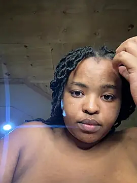 Linahlove online show from February 2025 07:49:01 PM