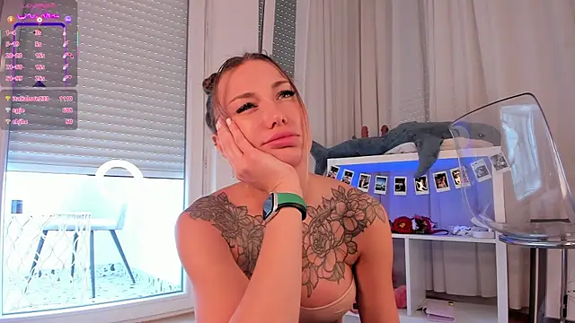 Snapshot of seilyfox chatting on September 2025 08:38:01 AM seilyfox online show from September 2025 08:38:01 AM