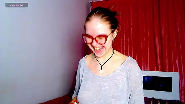 Sarah HS online show from December 2024 06:25:01 PM